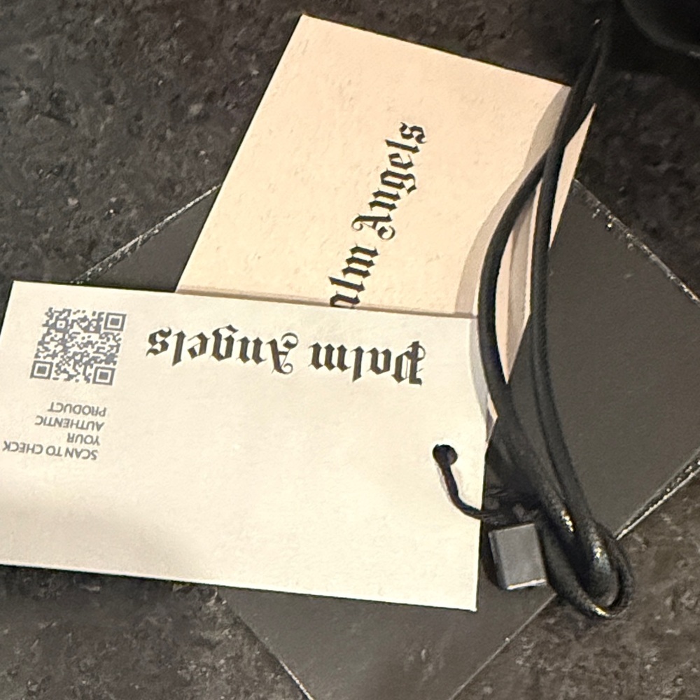 Palm Angels Black and White Branded straps with dust bag - Picture 7 of 9